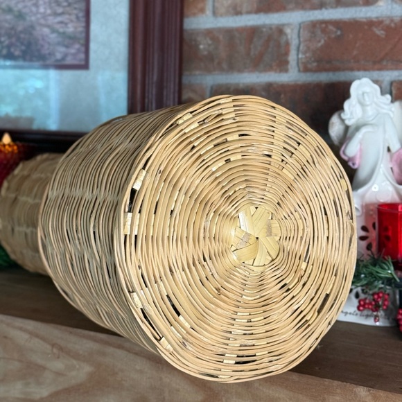 Vintage 1980’s Wicker, Hand woven bamboo Rattan vase with handle - Picture 3 of 7